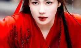 白鹿张凌赫最新狗仔爆料,甜蜜瞬间曝光，恋情疑再升级！